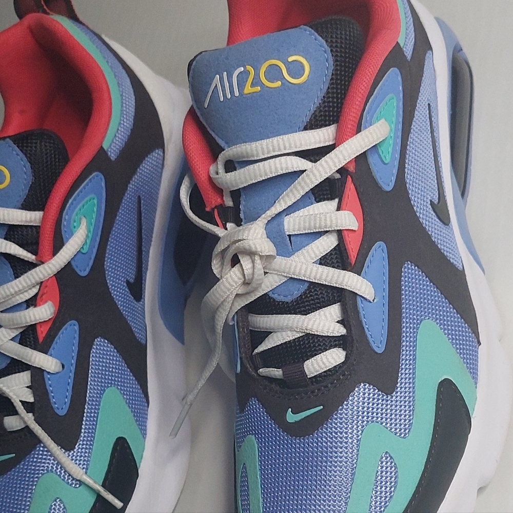 Nike Air 200
